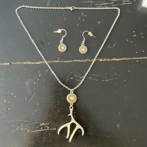 Winchester earrings and necklace set